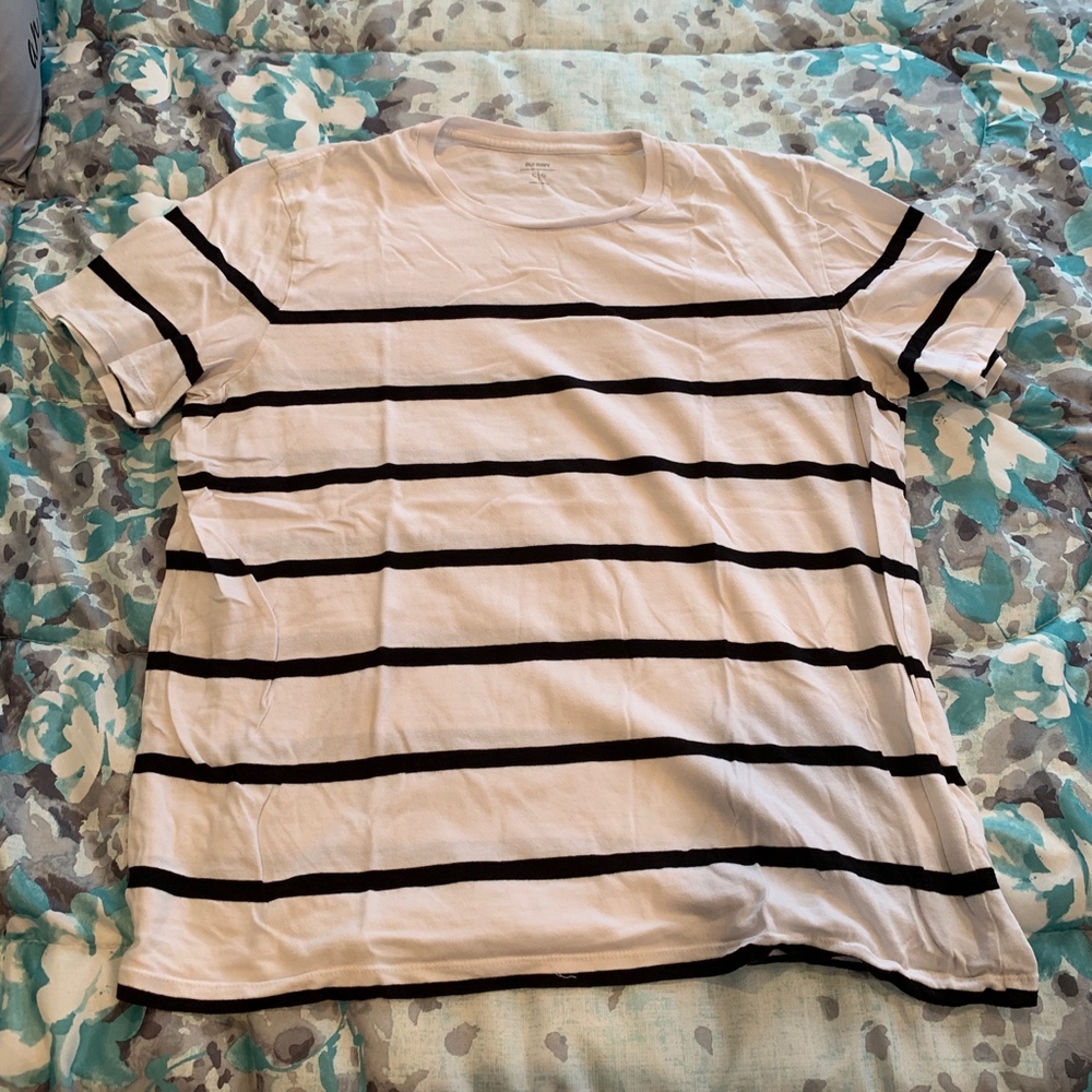 Old Navy Stripped T-Shirt